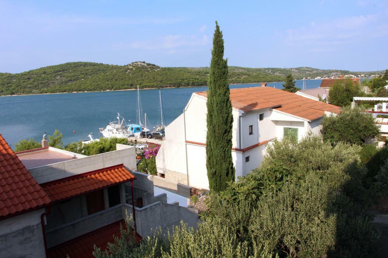 Guesthouse Mila Tisno Exterior foto